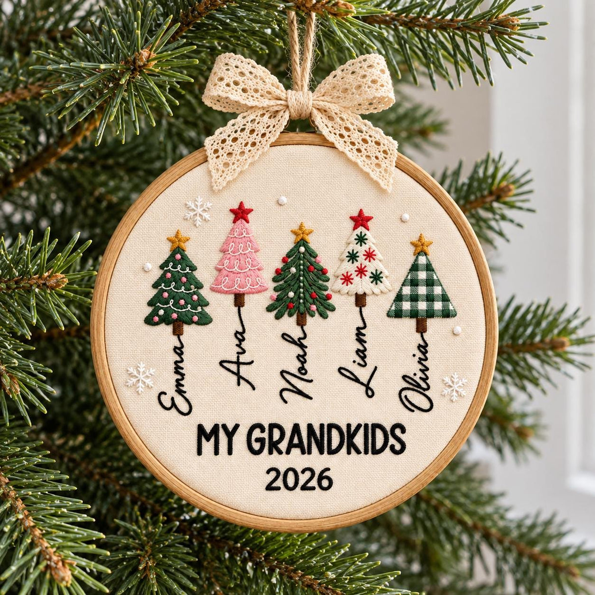 Personalized Grandkids Christmas Ornament – Embroidered Name Christmas Tree Hoop