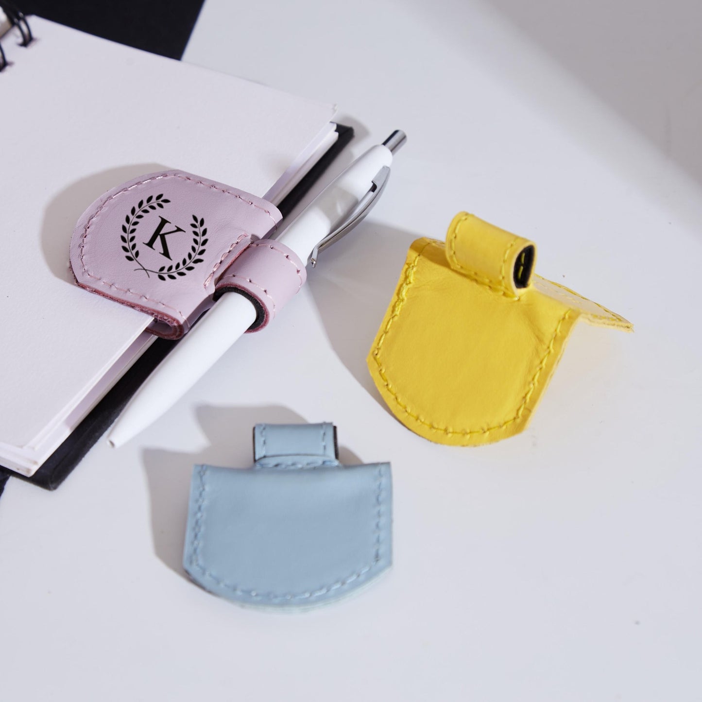 Custom Leather Magnetic Bookmark with Pen Holder – Personalized Gift
