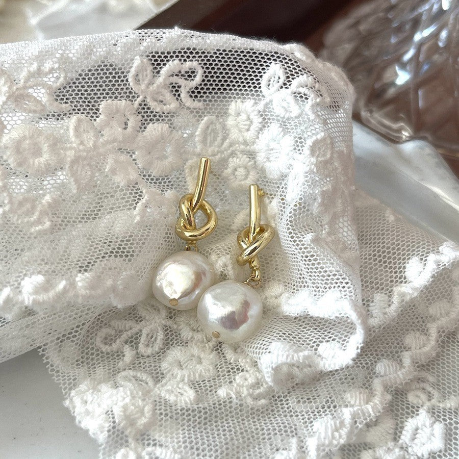 Tie the Knot Bridesmaid Earrings – Pearl Proposal Gift