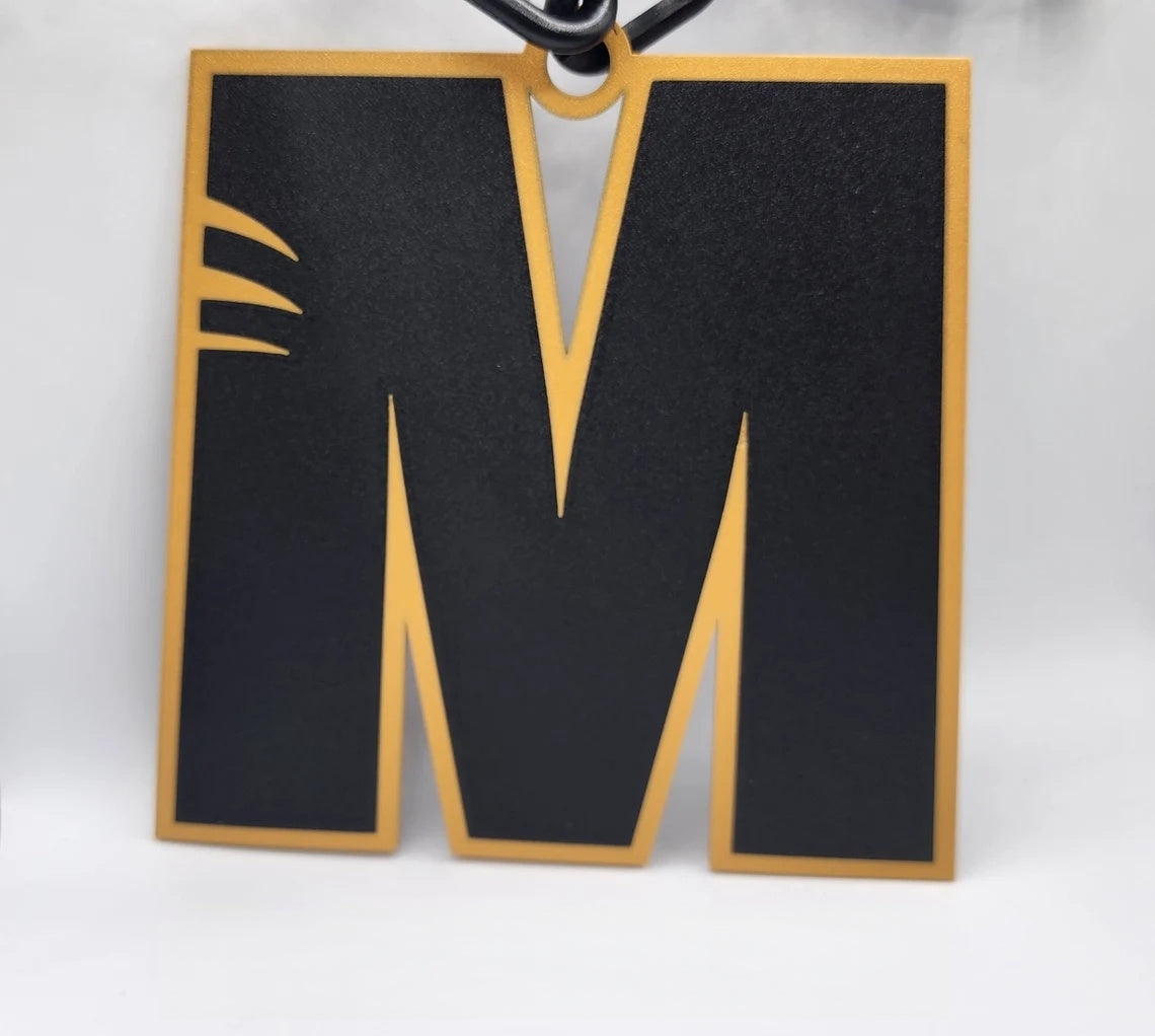 Custom Fan Chain Necklace – Oversized Sports Logo