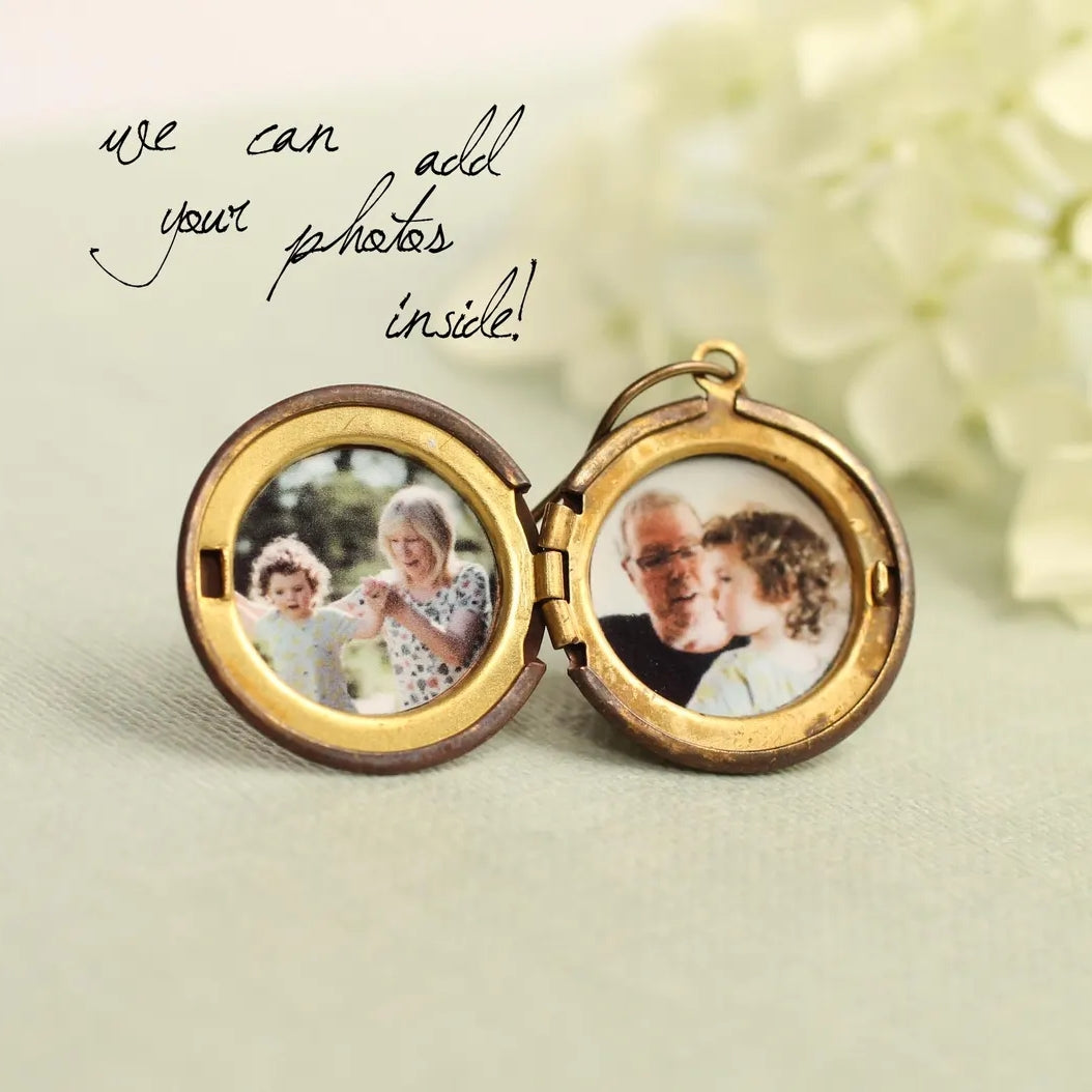 Bridal Bouquet Locket Pin – Personalized Photo Keepsake for Wedding