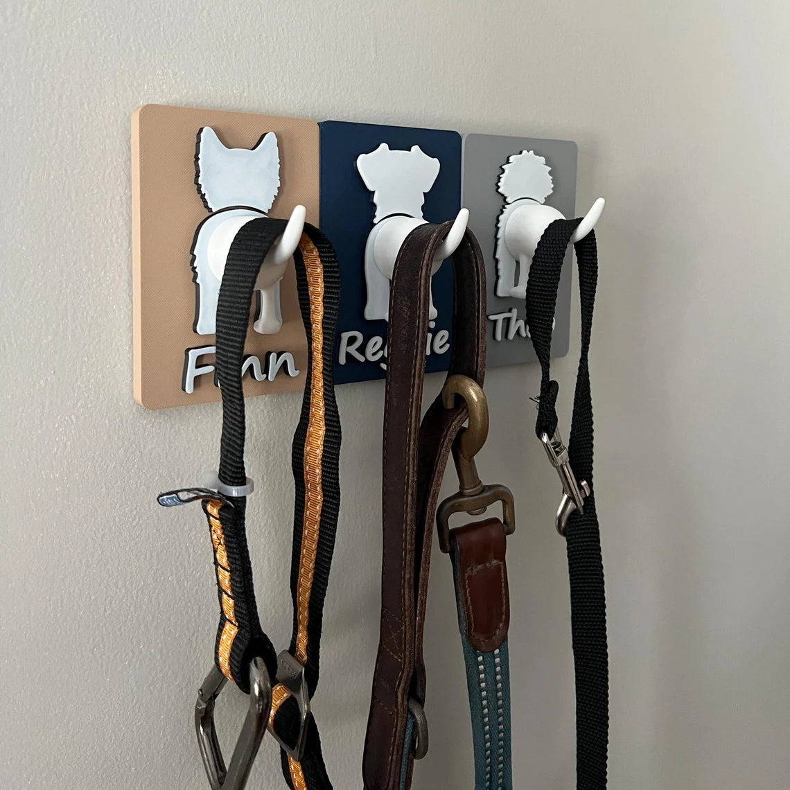 Personalized Dog Leash Holder – Custom Wall Hook for Dogs