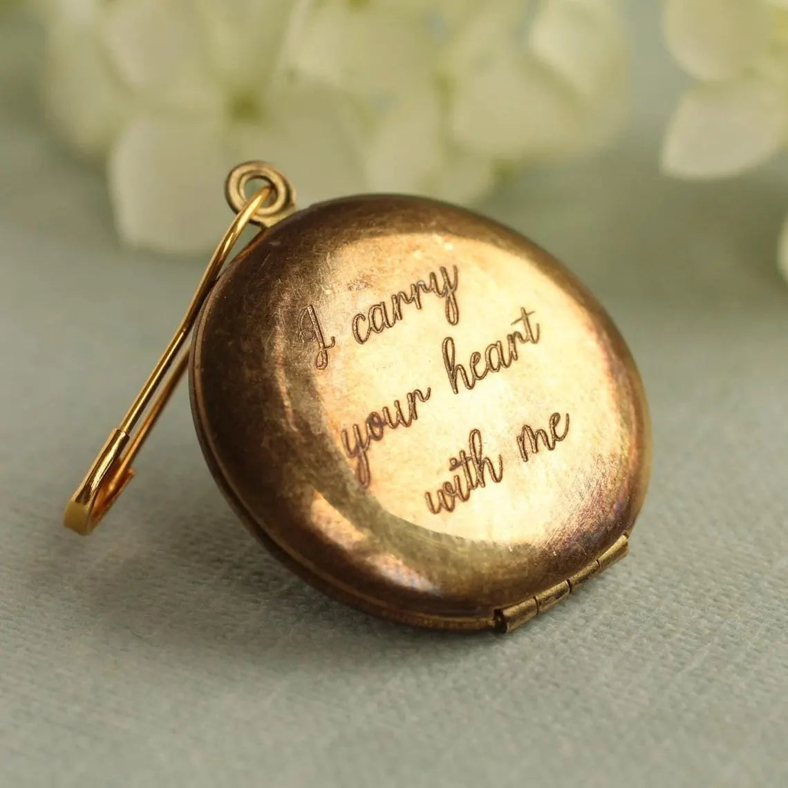 Bridal Bouquet Locket Pin – Personalized Photo Keepsake for Wedding
