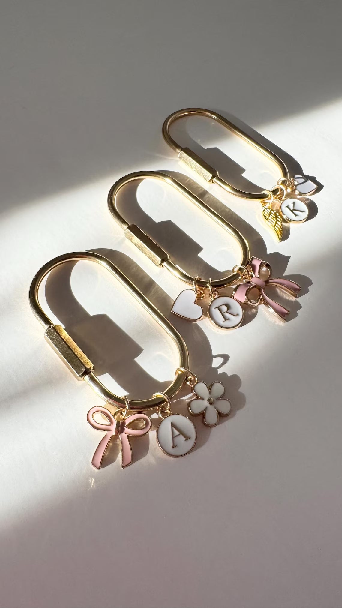 Trendy Purse Charm Keychain with Bow & Initial – Gift for Her