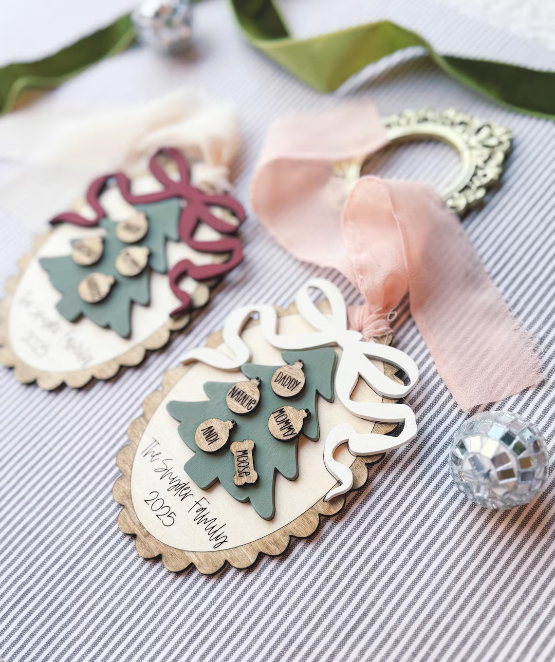 Décoration de Noël personnalisée en forme de nœud familial – Souvenir rétro