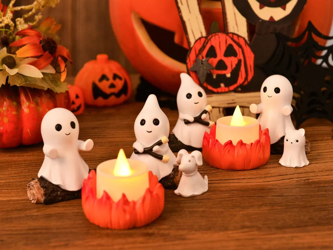Ghost Campfire Gathering Figurine Set – Cute Halloween Decor