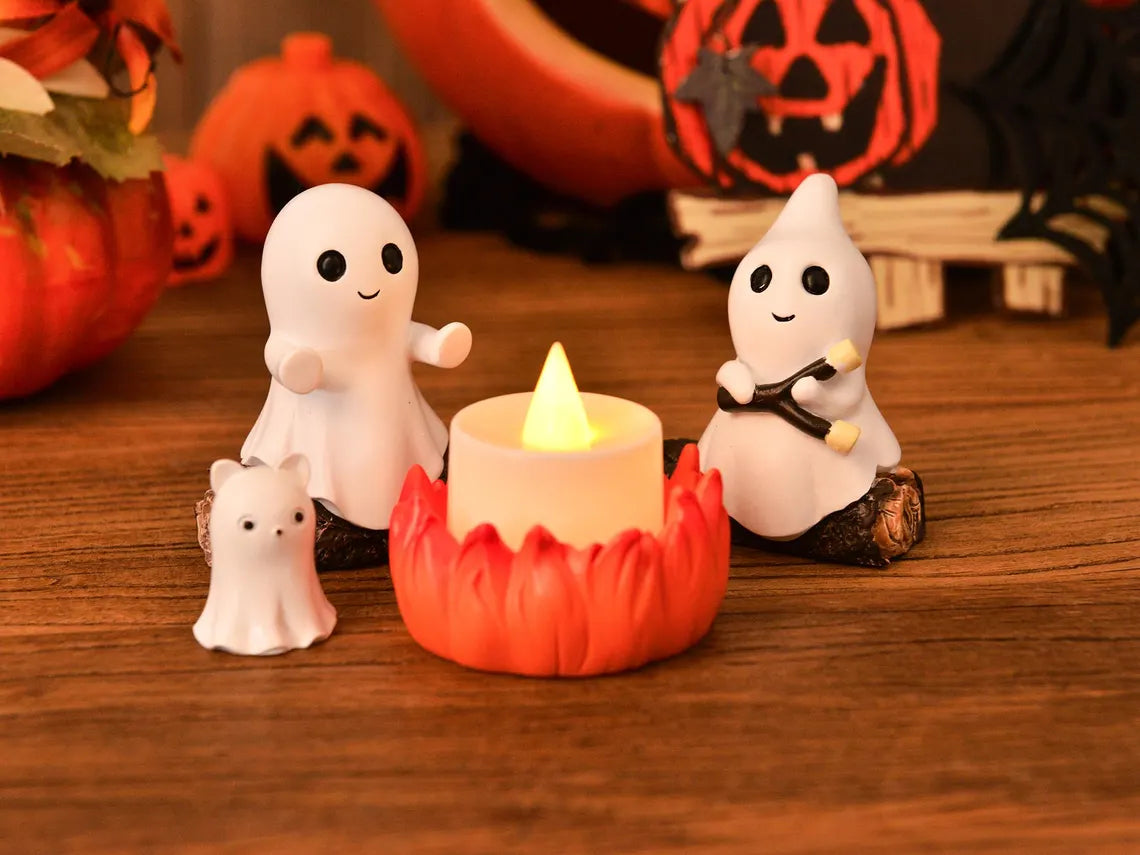 Ghost Campfire Gathering Figurine Set – Cute Halloween Decor