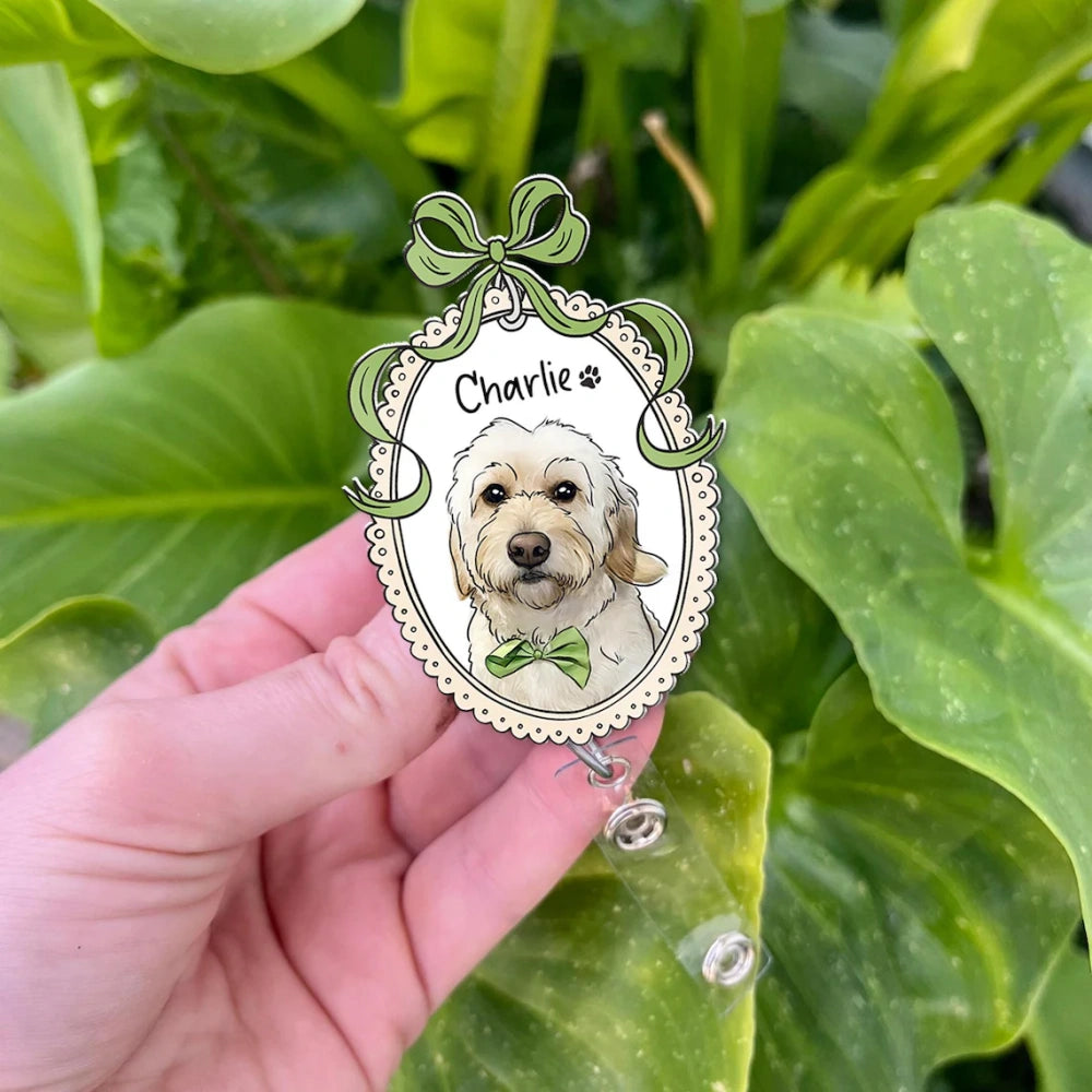 Custom Pet Portrait Badge Reel – Dog & Cat ID Holder for Pet Lovers