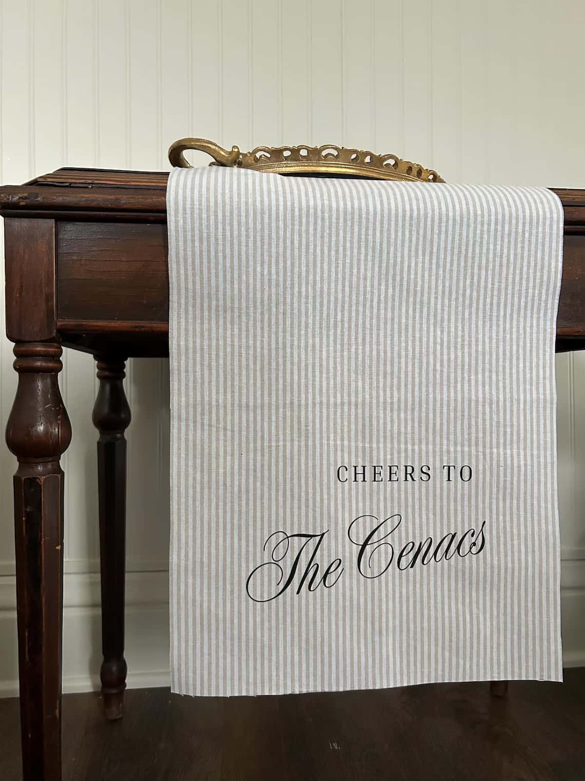 Personalisiertes gestreiftes Willkommensbanner für die Hochzeit