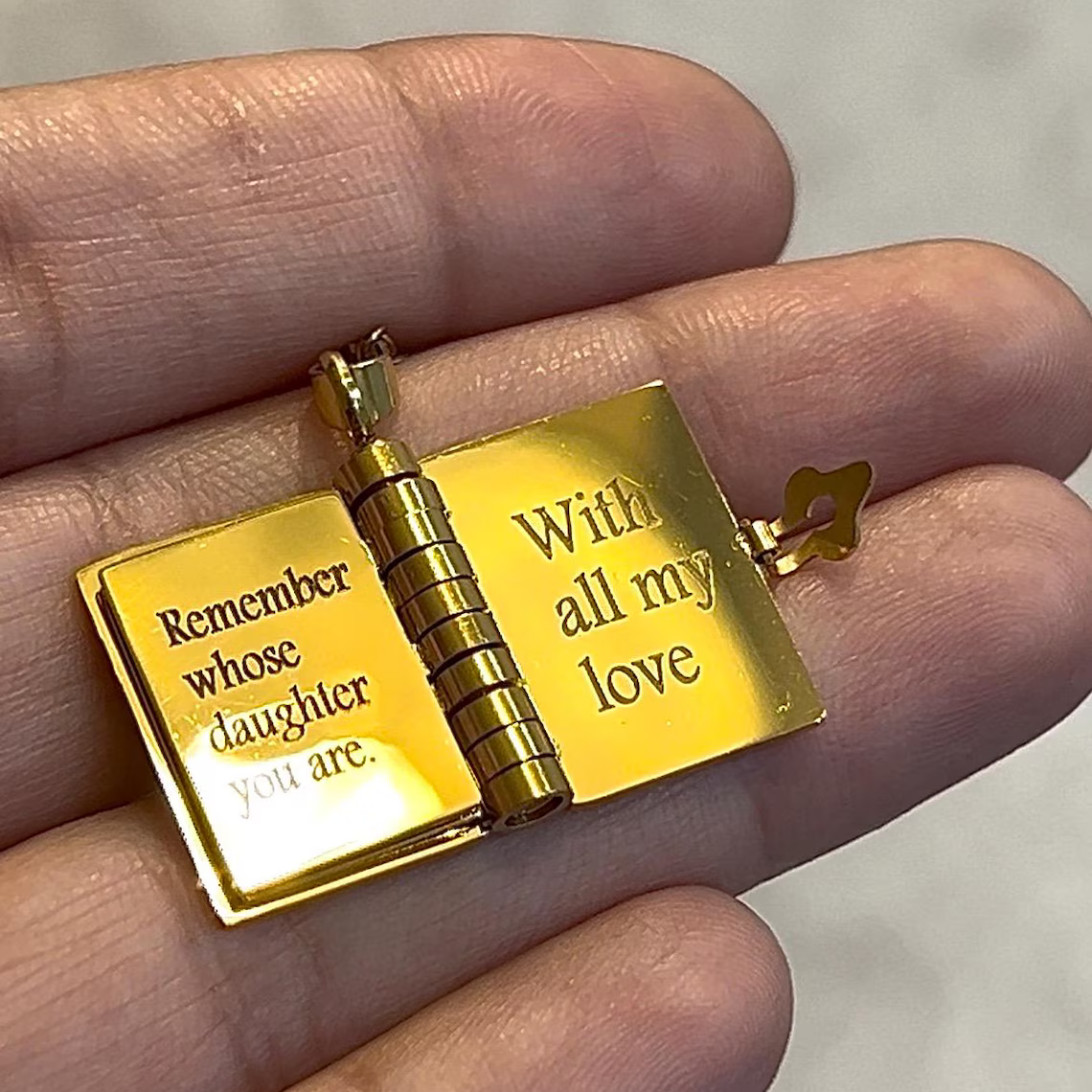 My Little Star Daughter Book Necklace – Gift from Mom & Dad