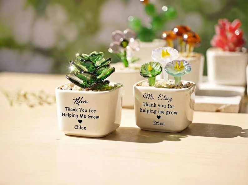 Personalisierter Sonnenblumen-Topf aus Buntglas als Geschenk