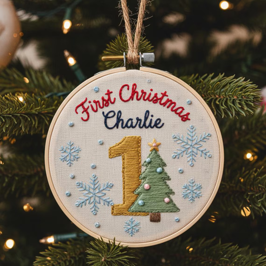 Ornement brodé personnalisé pour le premier sapin de Noël de bébé | Prénom personnalisé