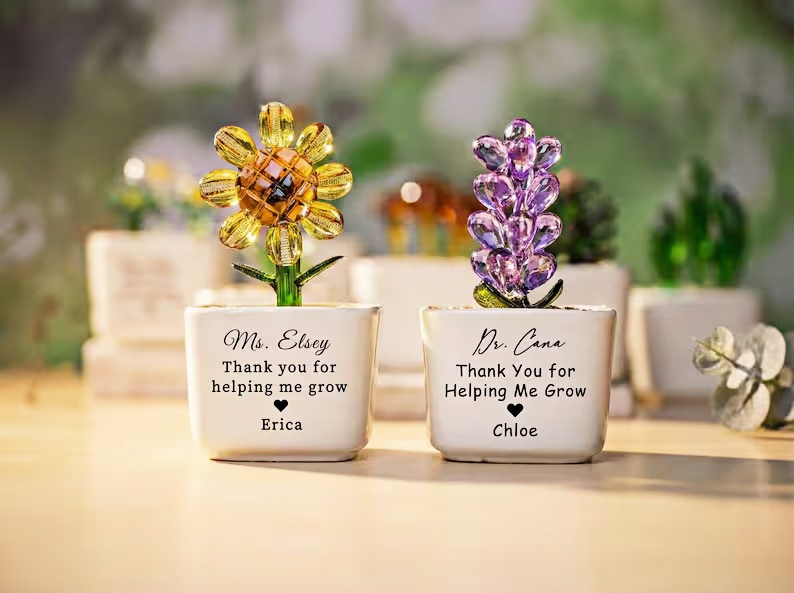 Personalisierter Sonnenblumen-Topf aus Buntglas als Geschenk