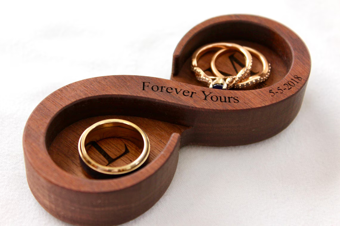 Personalized Infinity Ring Dish – Custom Wooden Ring Holder for Couples