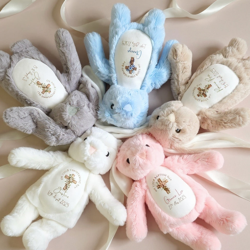 Personalisierter Taufhase als Plüschtier – Geschenk mit individuellem Namen und Datum