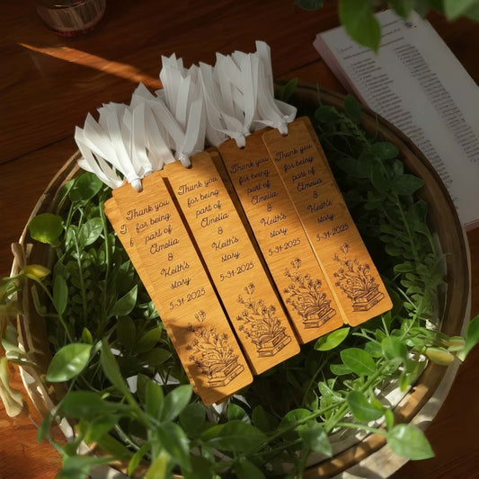 Marque-pages en bois personnalisés pour mariage | Cadeau sur le thème des livres