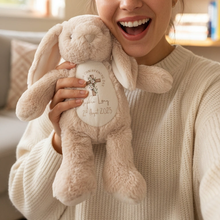 Personalisierter Taufhase als Plüschtier – Geschenk mit individuellem Namen und Datum