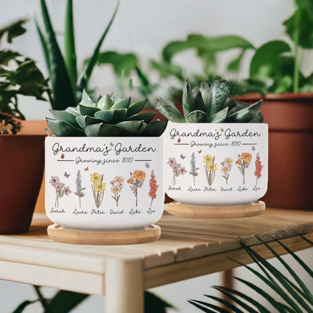 Personalized Birth Flowers Vase - Custom Family Names Vase/Pot/Mug, Plant Lover Gift