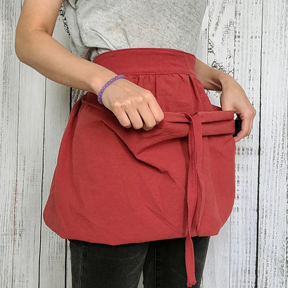 Personalized Gardening Apron with Birth Flower | Embroidered Cotton Linen Garden Apron