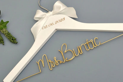 Personalized Bridal Hanger | Custom Wedding Dress Hanger with Name & Date