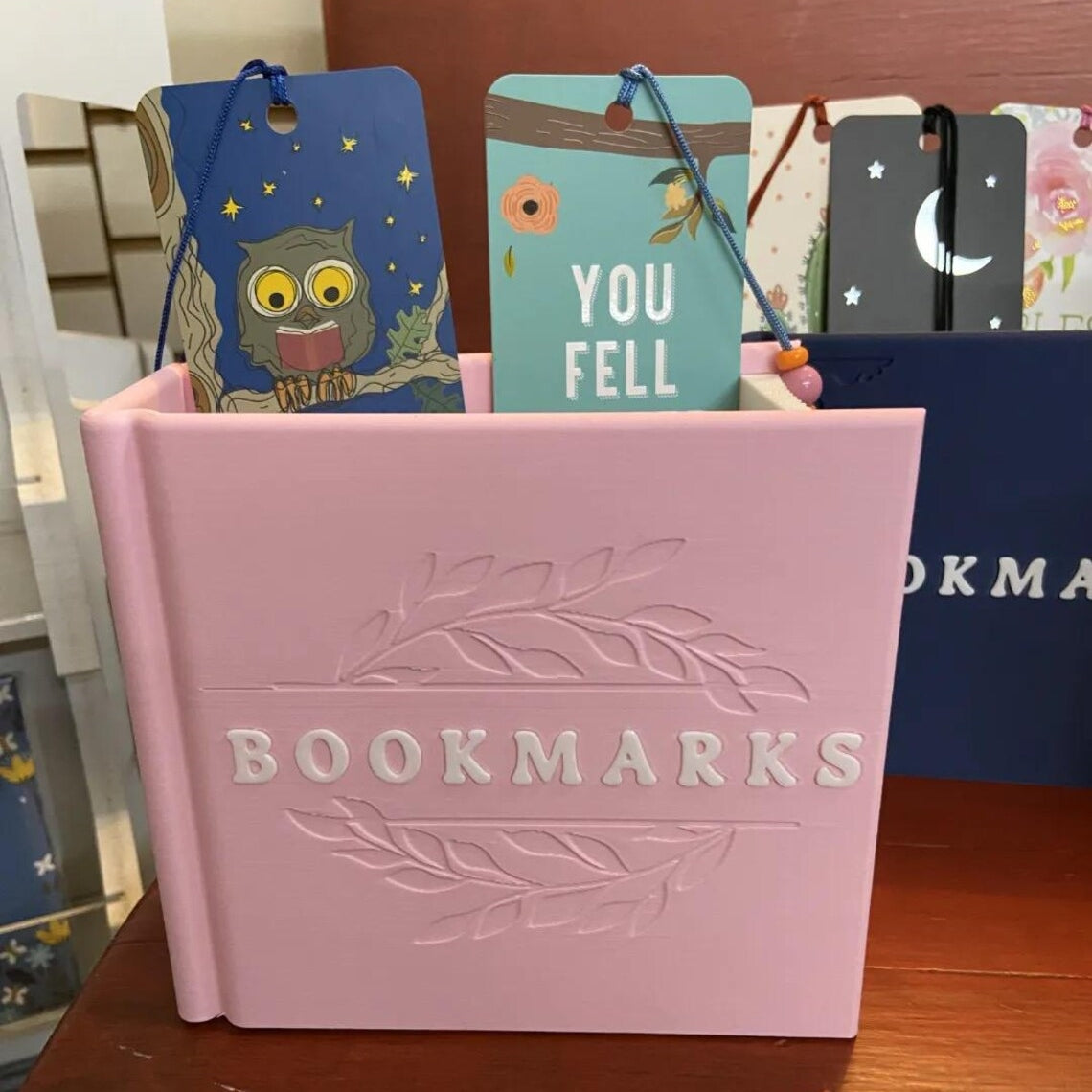 3D-Printed Bookmark Display Shelf – Unique Holder for Book Lovers
