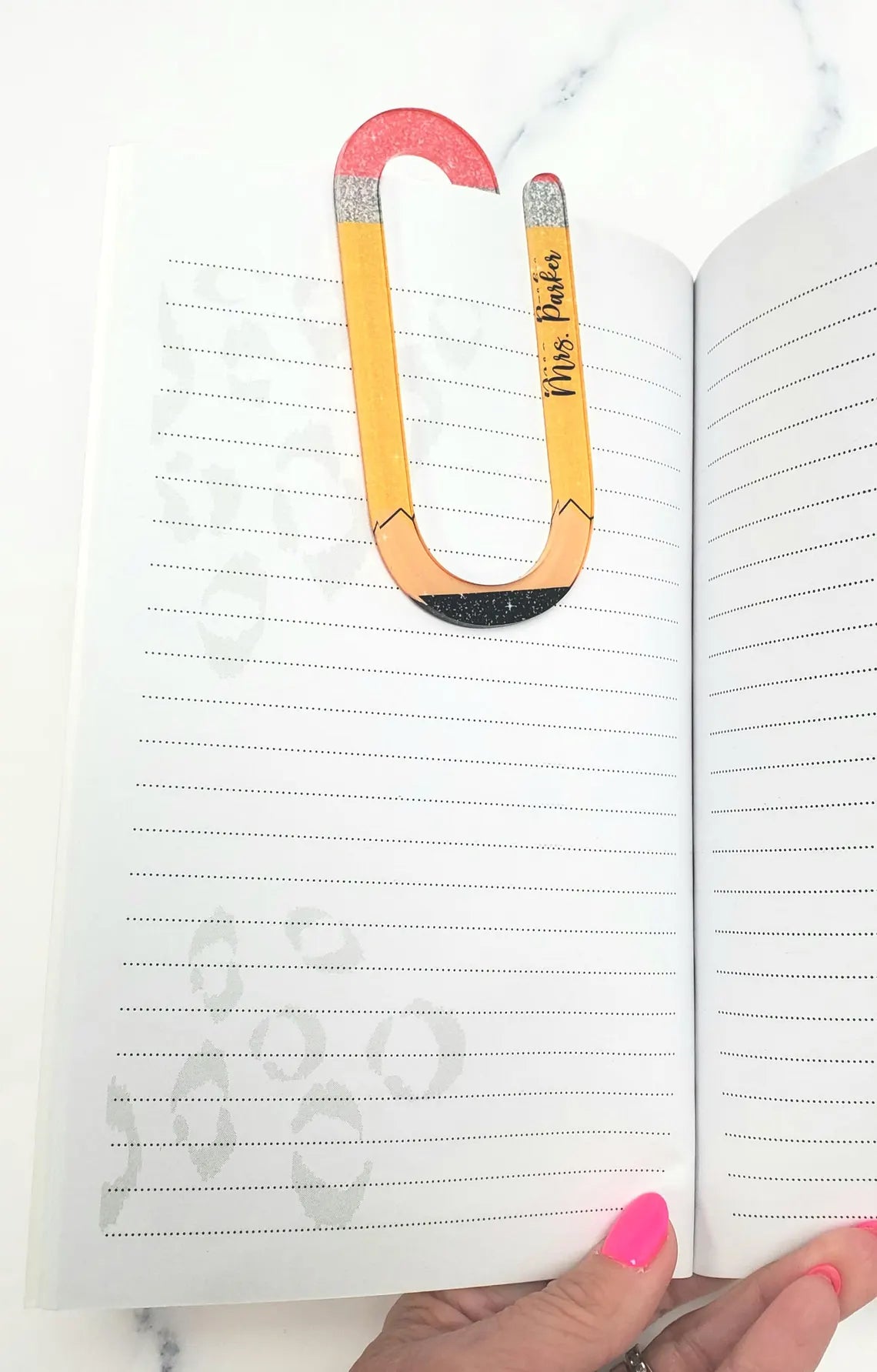 Custom Paperclip-Shaped Bookmark – Personalized Name Gift for Teachers