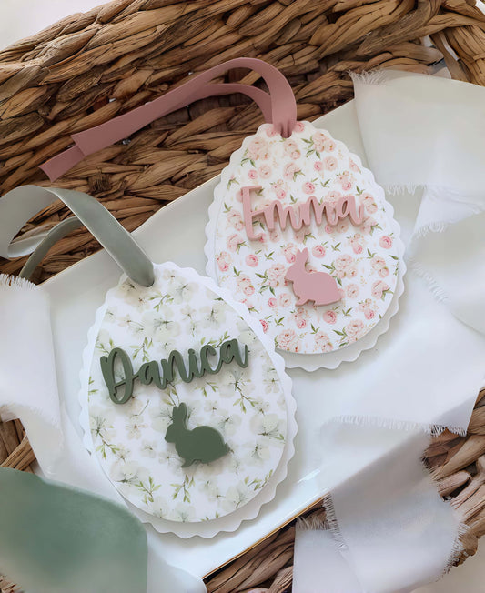 Personalisierter, gewellter Anhänger für Ostereierkörbe mit Blumenmuster