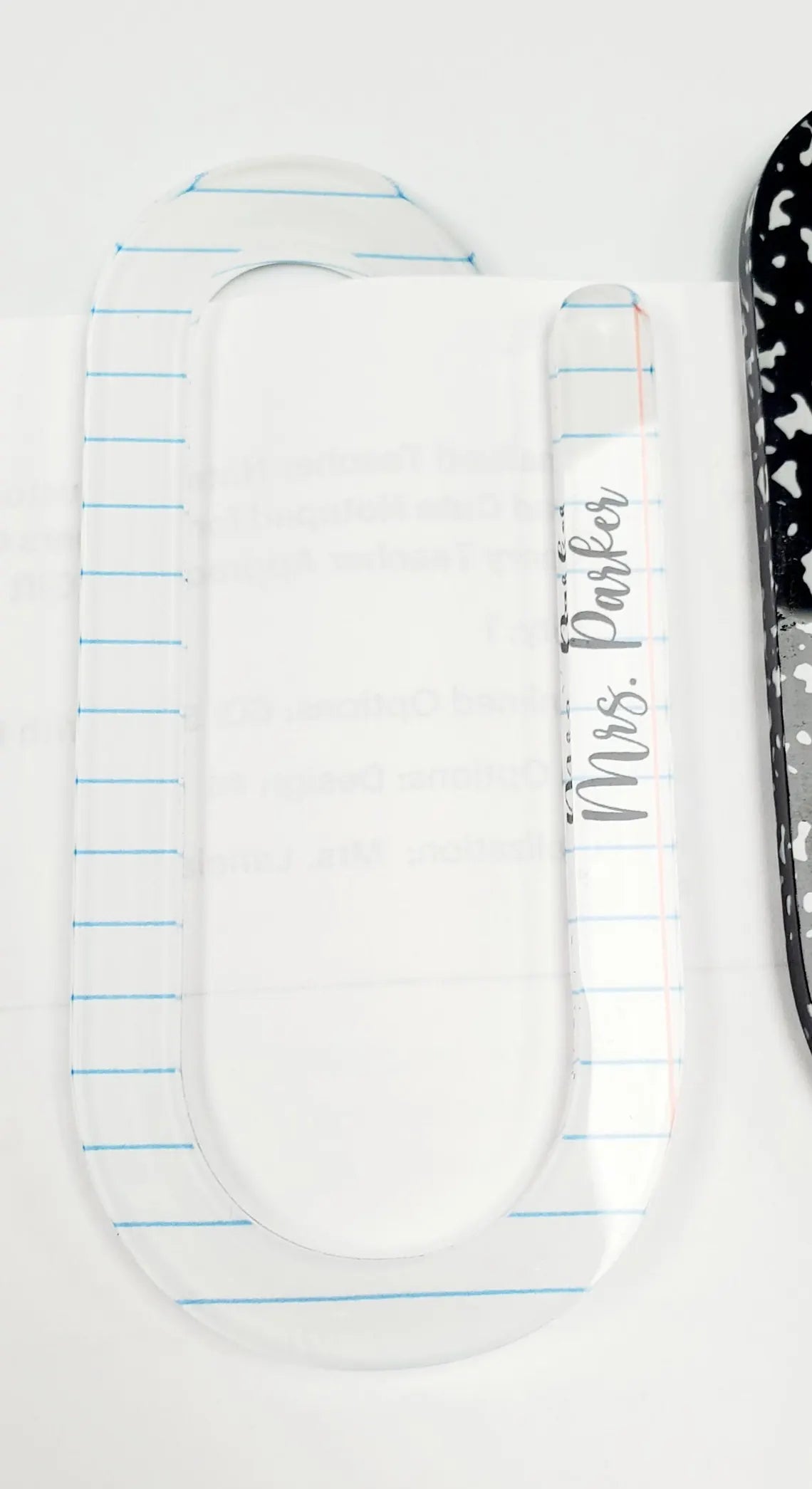 Custom Paperclip-Shaped Bookmark – Personalized Name Gift for Teachers