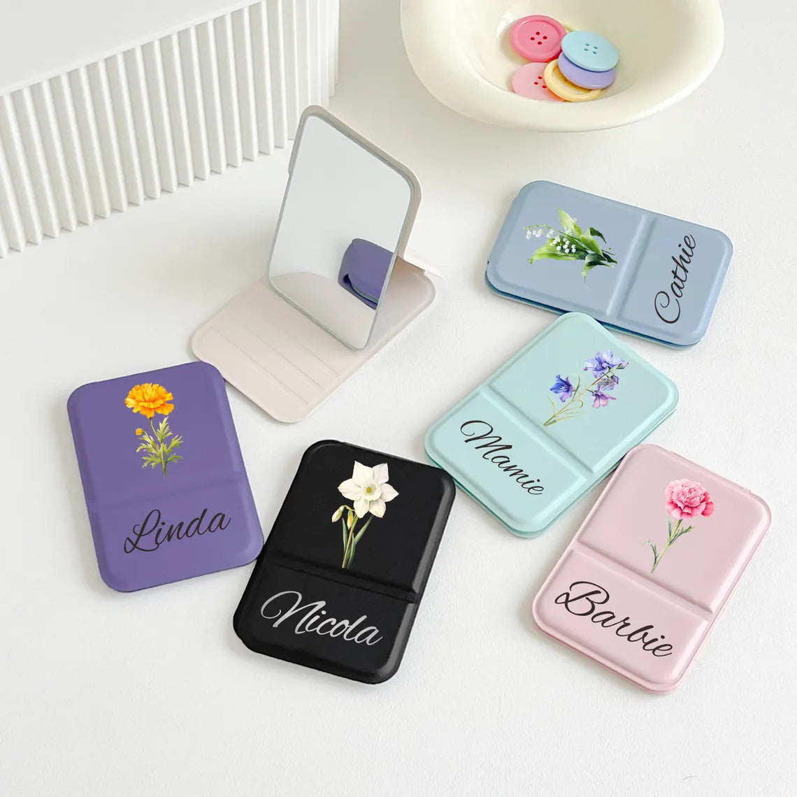 Personalized Birth Flower Compact Mirror – Custom Name Makeup Mirror