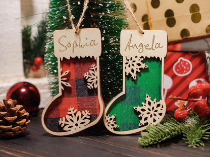 Décoration de Noël familiale personnalisée | Chaussette en bois personnalisée