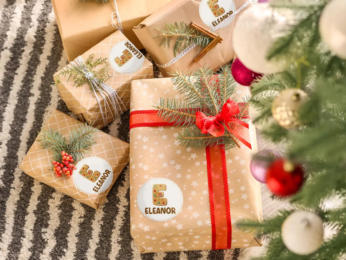 Étiquettes autocollantes rondes de Noël personnalisées | Étiquettes cadeaux avec le nom des enfants 2025