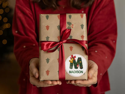 Étiquettes autocollantes rondes de Noël personnalisées | Étiquettes cadeaux avec le nom des enfants 2025
