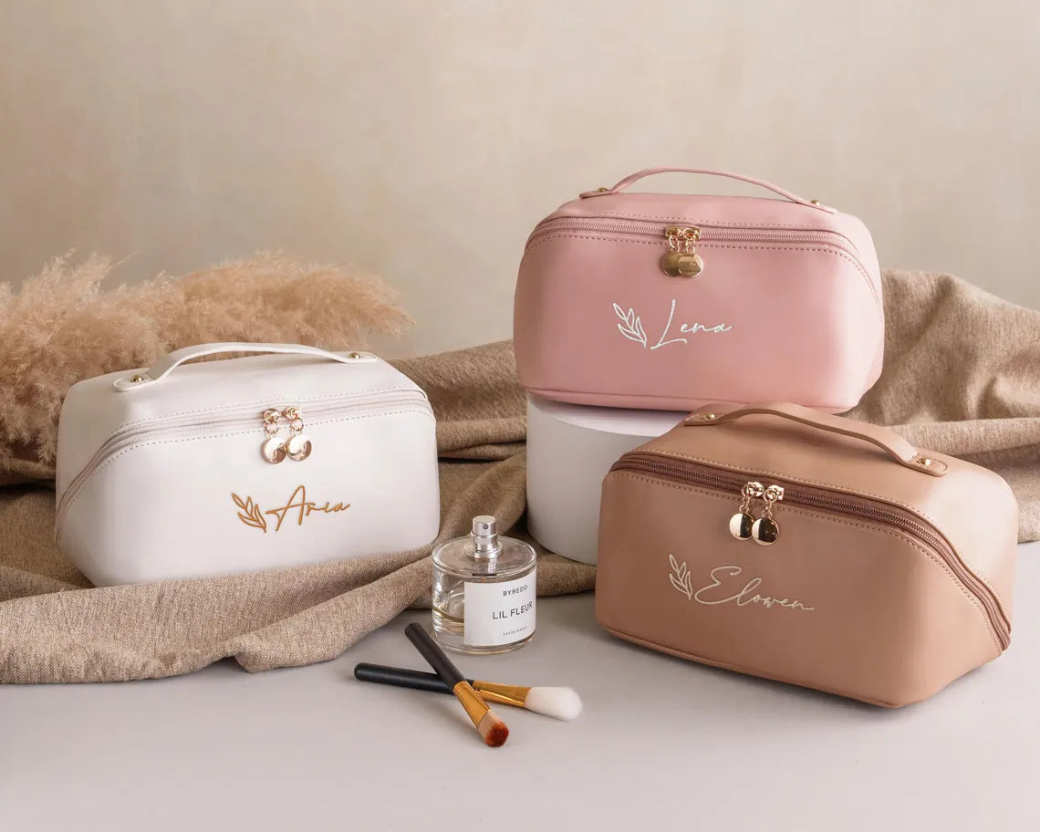 Personalisierte, bestickte Kosmetiktasche mit Namen – Geschenk für Brautjungfern