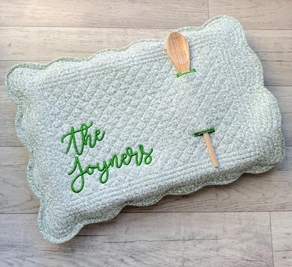 Personalized Casserole Dish Cover – Embroidered Quilted Gift