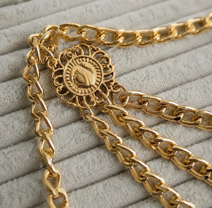Dirndl Chain Belt for Oktoberfest | Elegant Waist Accessory
